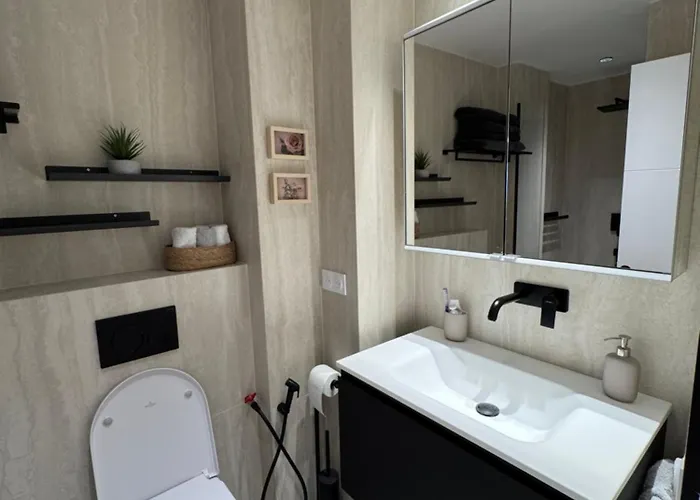 Daire 2 Bedroom Renovated In The Heart Of